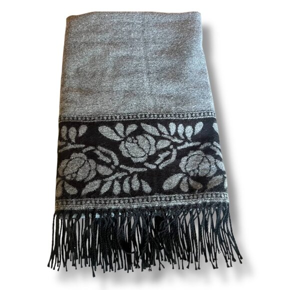 Italian Acrylic Wrap Throw Fringe Scarf Reversible Black Gray Roses Double Faced - Picture 3 of 9